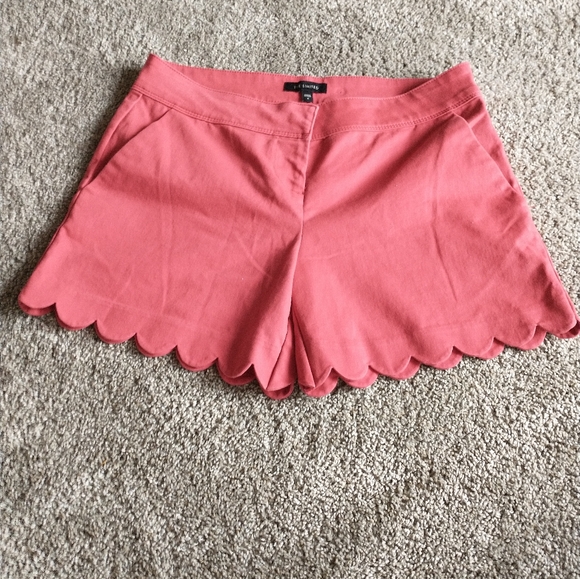 The Limited Pants - The Limited Tailored Shorts Scalloped Hem Stretch 5 Inch Inseam Red Size 6